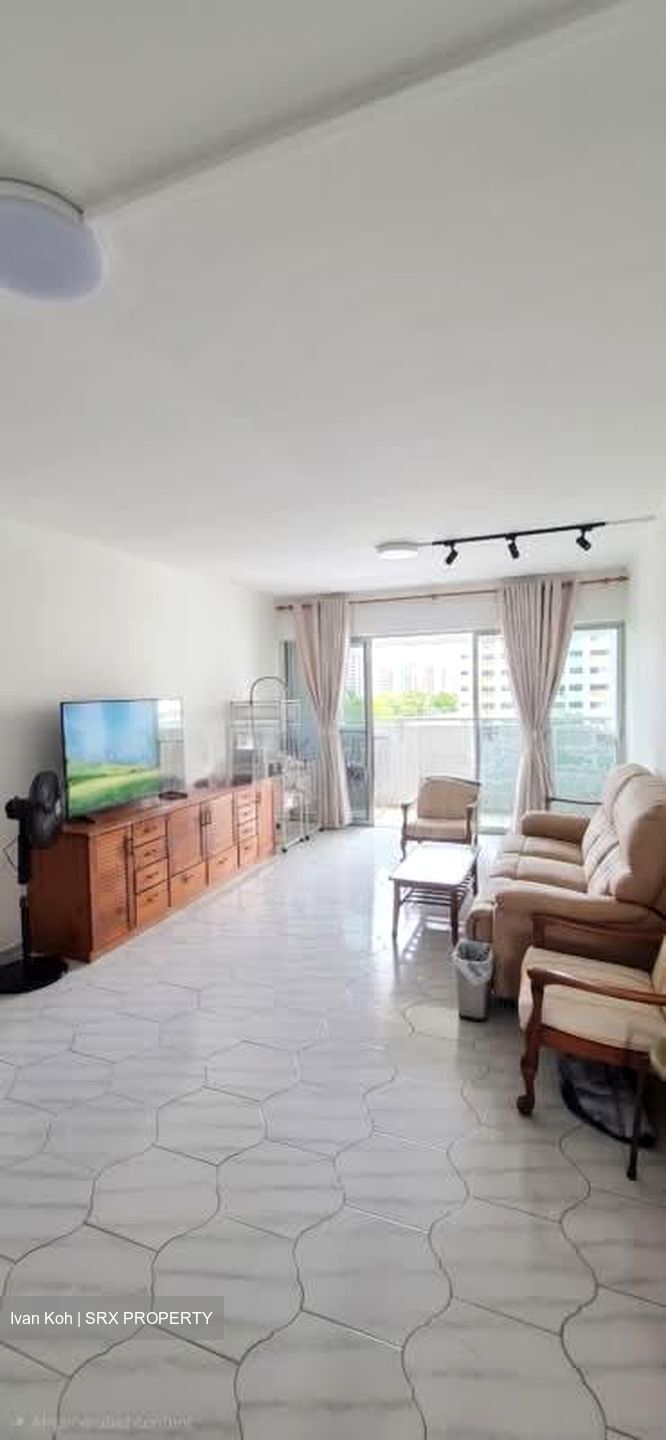 Blk 826 Yishun Street 81 (Yishun), HDB Executive #594109171